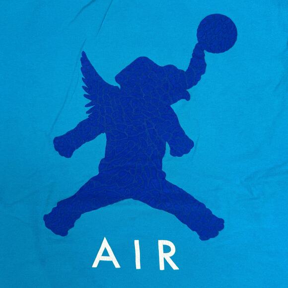 Nike Jordan Air Retro Blue T-Shirt Men’s M Elephant Dunking Basketball - Picture 3 of 7
